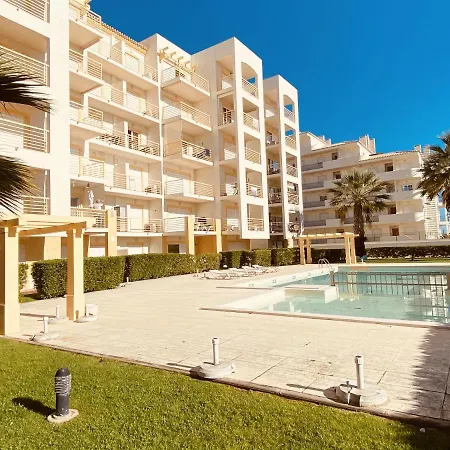 Vista - Shared Pool - 4 Guests - Albufeira
